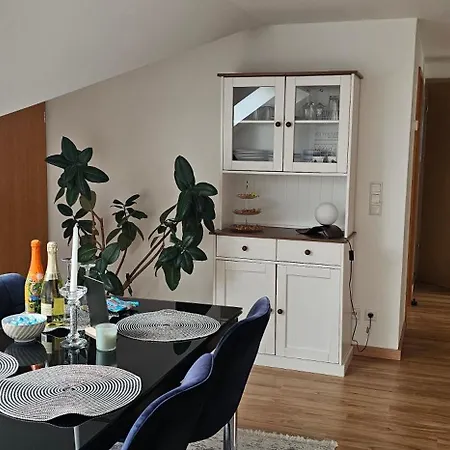 Apartamento Florina Inkl Stellplatz Und Balkon